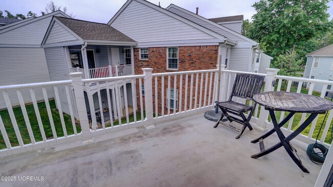 Building Photo - 316 Tulip Ln