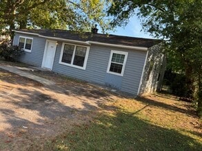 Building Photo - 1930 Williams Dr