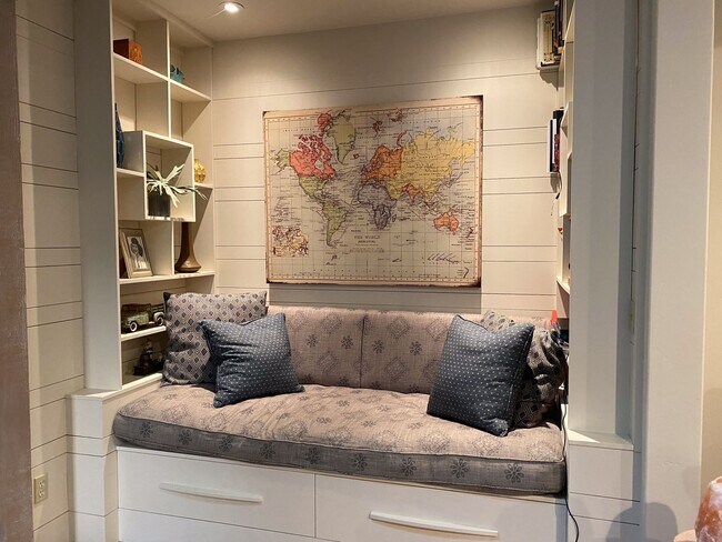 Building Photo - Coming Soon... Beautifully Updated Home in Central Location