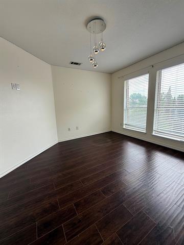 Building Photo - 609 Saddleback Ln