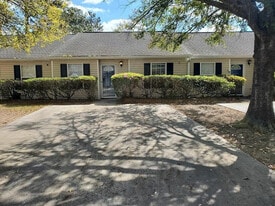 Building Photo - 1548 Blaze Ln