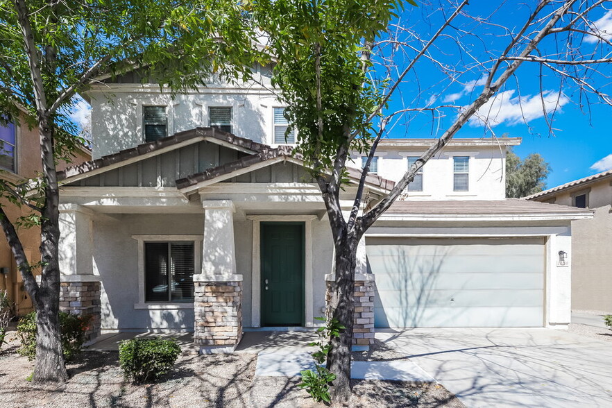 Primary Photo - 21160 E Munoz St