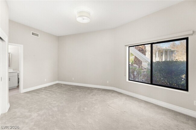 Building Photo - 13 Dovetail Cir