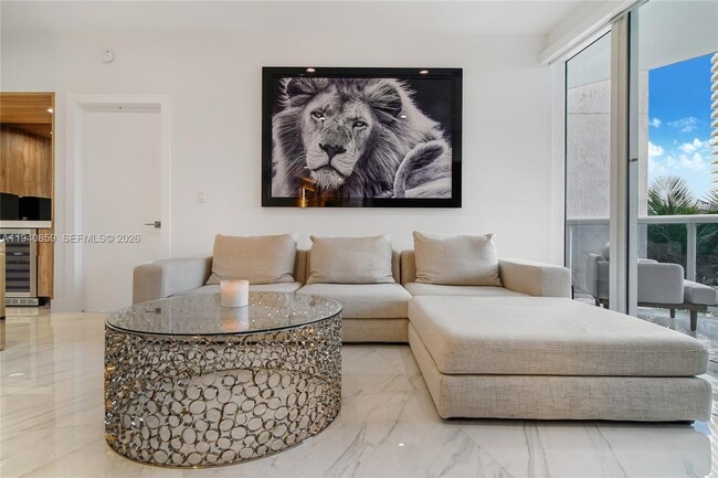 Building Photo - 400 Alton Rd