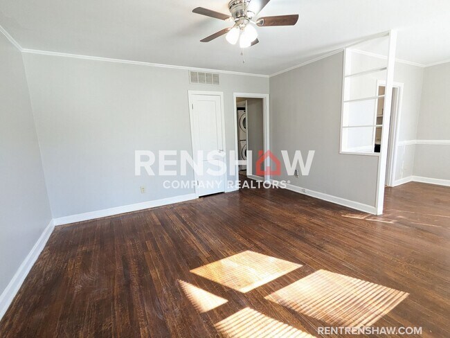 Building Photo - Duplex unit in Desirable Hedgemoor Neighbo...