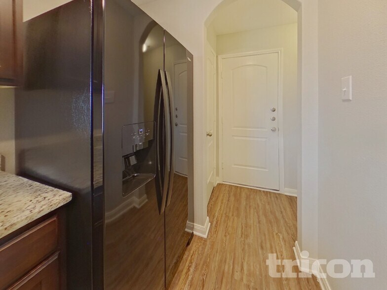 Building Photo - 4215 Calla Dr