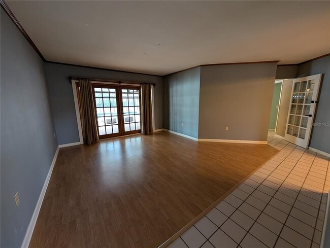 Building Photo - 1117 Lakemont Dr