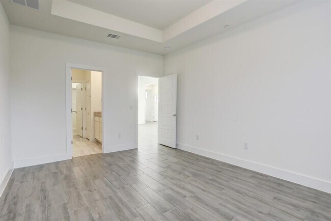 Building Photo - 12301 Maypole Bend