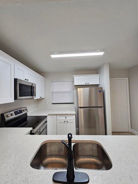 Building Photo - 1421 Windorah Way