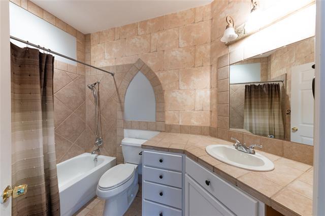 Building Photo - 1619 Pheasant Ln