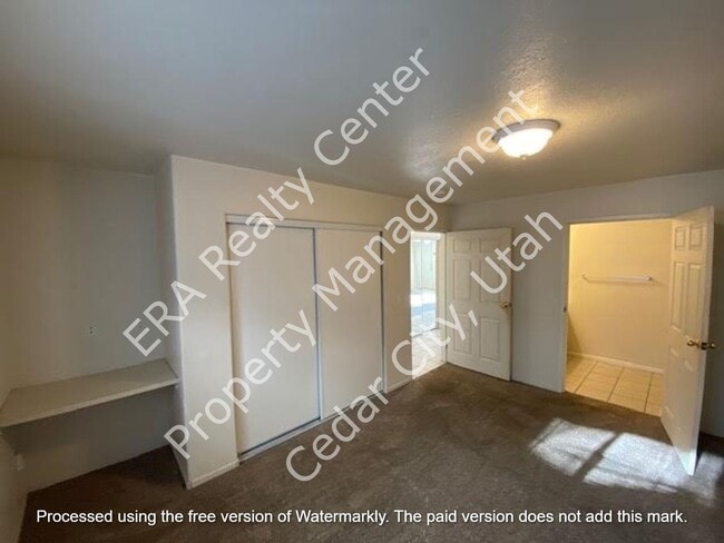 Building Photo - 330 N 900 W
