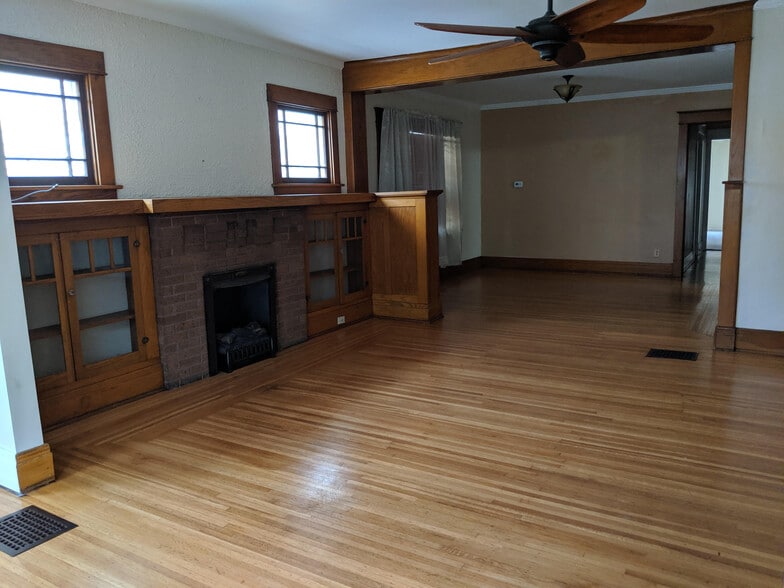 Building Photo - 29 Rugby Rd