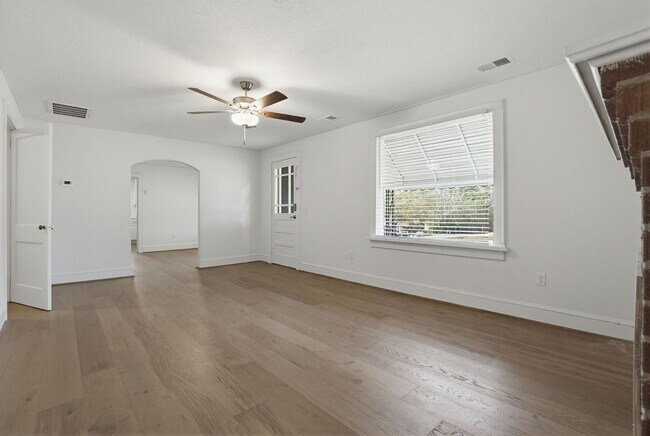 Building Photo - 3 Bedroom Newly Renovated Home in Central SC