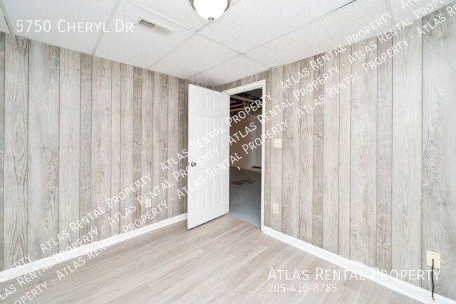 Building Photo - 5750 Cheryl Dr