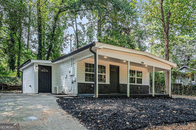 Building Photo - 846 Mell Ct S E