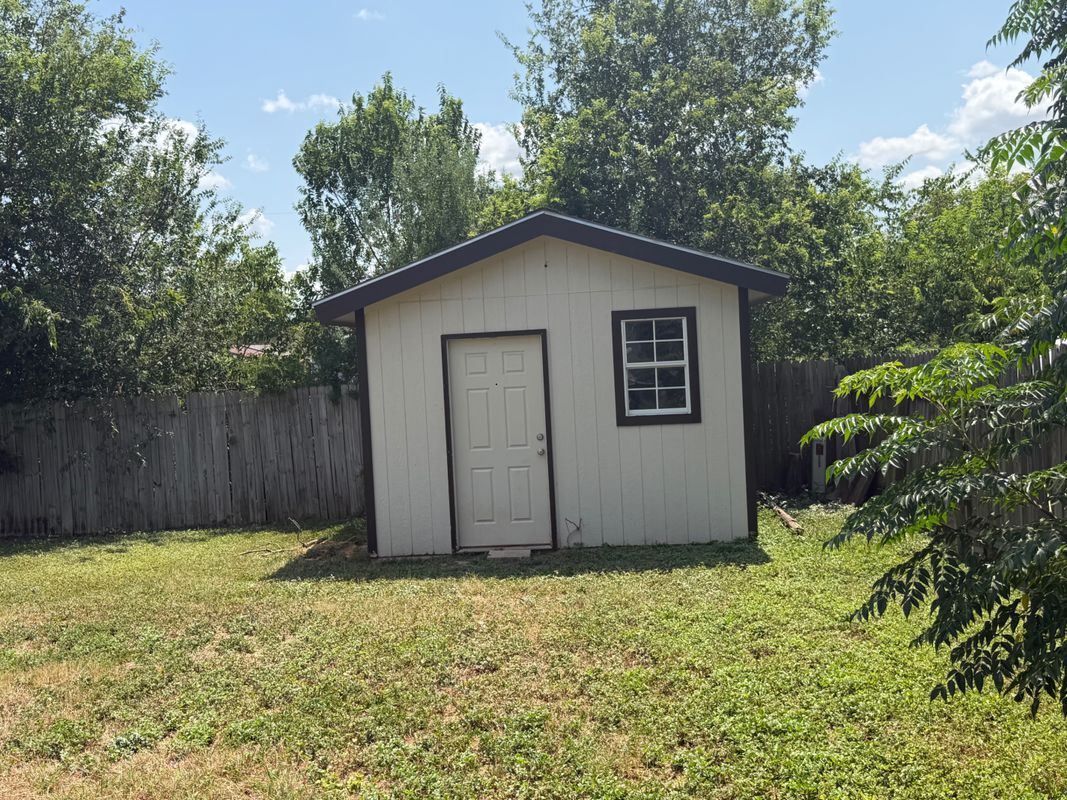 Building Photo - 1103 Boling Brook St
