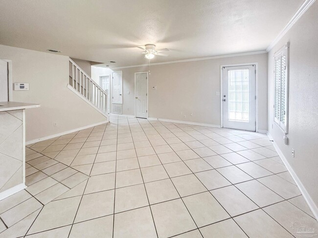 Building Photo - 5915 N Bay Point Dr