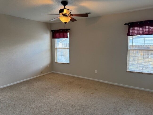 Building Photo - Lemon Valley Three Bedroom