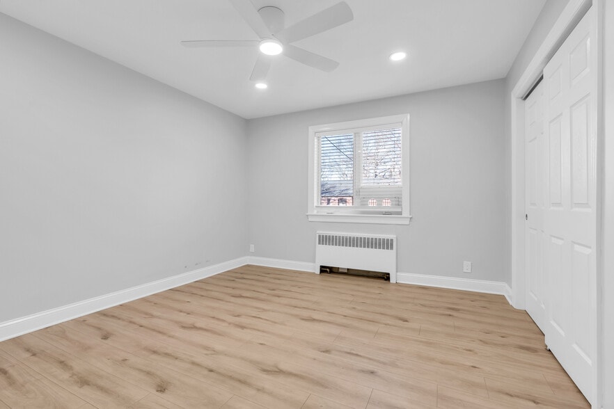 Building Photo - 283 Spring St