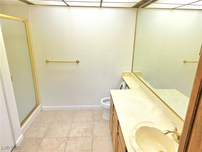 Building Photo - 1751 E Reno Ave