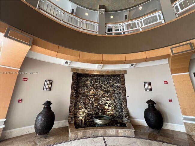 Building Photo - 848 Brickell Key Dr