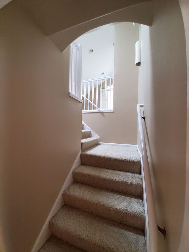 Building Photo - Great Home In Charbonneau