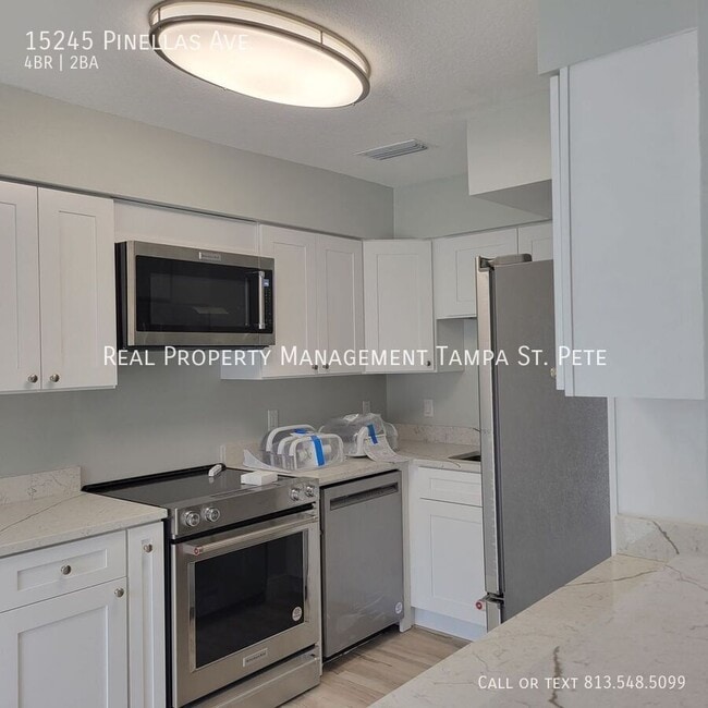 Building Photo - 15245 Pinellas Ave