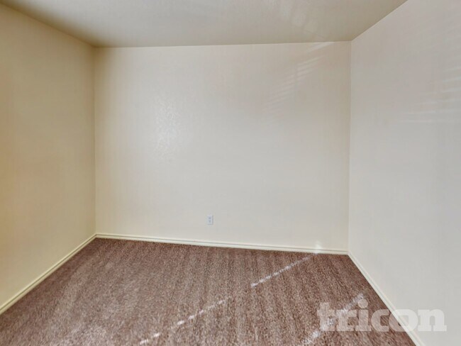 Building Photo - 9939 Amber Breeze