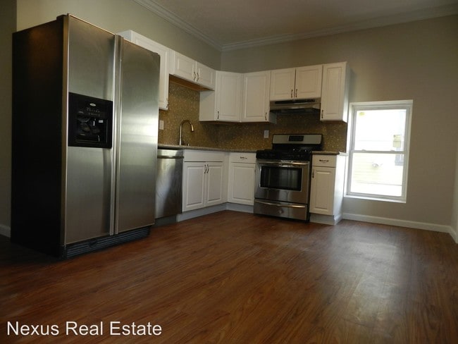Building Photo - 4 br, 2 bath Apartment - 1509 Bingham Street