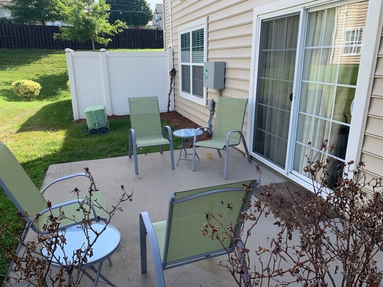 Patio - 15403 Barossa Valley St