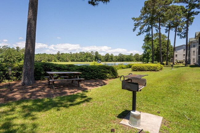 Building Photo - 410 Blue Stem Dr