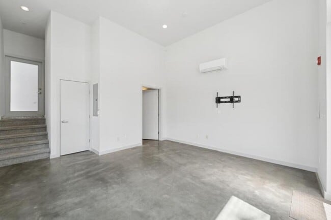 Primary Photo - 1 bedroom in Seattle WA 98103