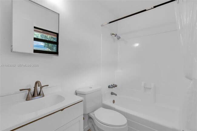 Building Photo - 1451 NW 19th St