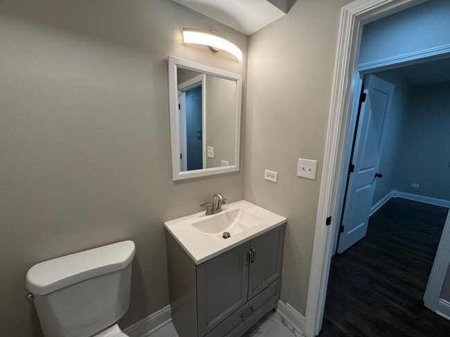 Building Photo - Stunning gut-renovated 3-bedroom, 2-bath condo in South Shore