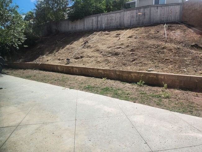 Building Photo - Gorgeous 4 Bedroom Home in Temecula with R...