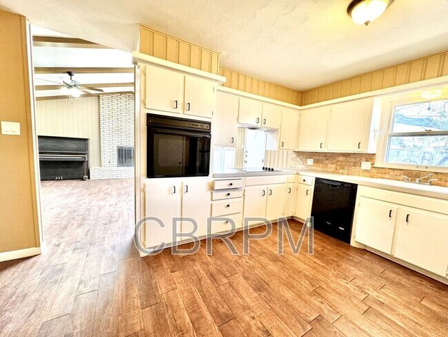 Building Photo - 5434 31st St