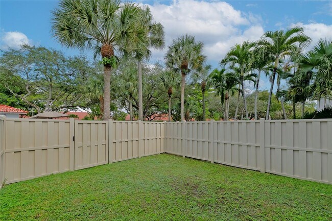 Building Photo - 4088 W Palm Aire Dr