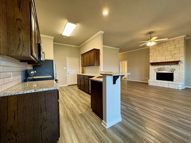 Building Photo - Duplex on Hilltop Drive | Midway ISD *Leasing Special Available*