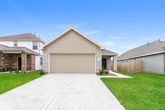 Building Photo - 3032 Paintbrush Dr