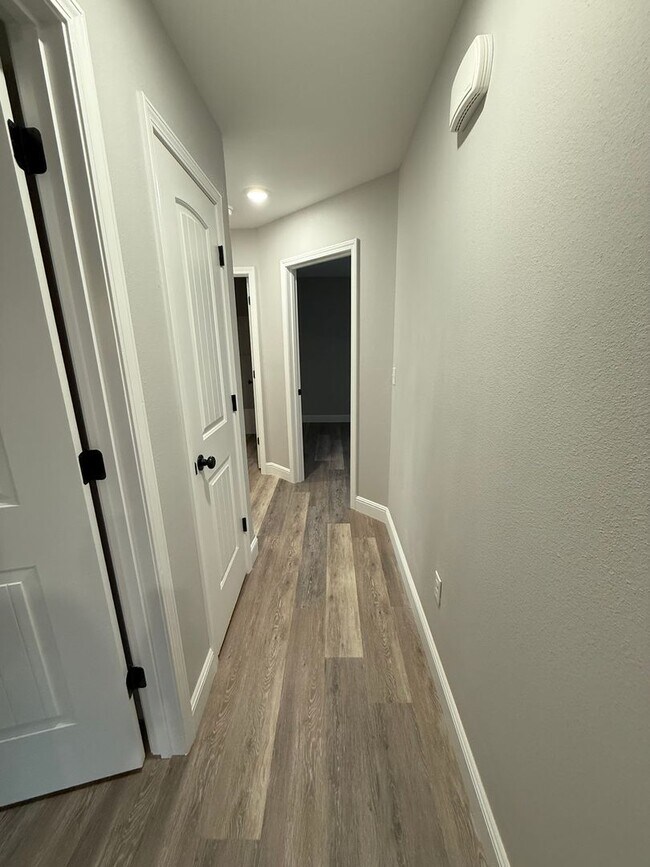 Building Photo - BRAND NEW BUILD: 3 BEDROOM/ 2 BATHROOM HOUSE IN CARTERVILLE MO WITH 2 CAR GARAGE!!!