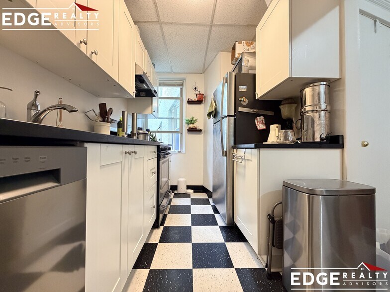 Building Photo - 241 Winchester St