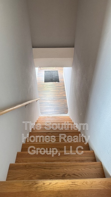 Building Photo - 2315 Clearwater Rd