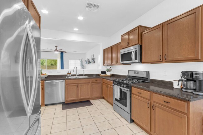 Building Photo - Stunning Single-Level Rental In The Highly Sought-After Anthem at Merrill Ranch!