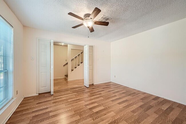 Building Photo - 1415 Lance Way