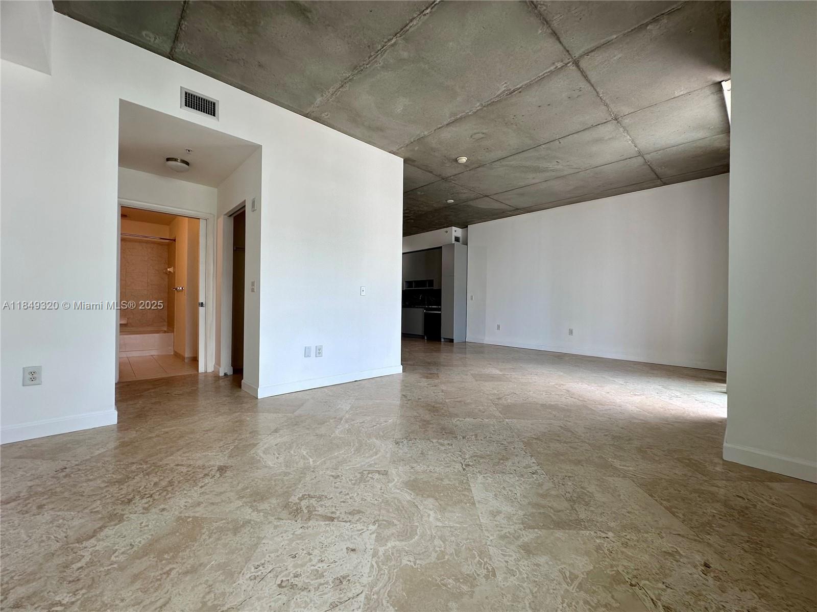 Building Photo - 2275 Biscayne Blvd