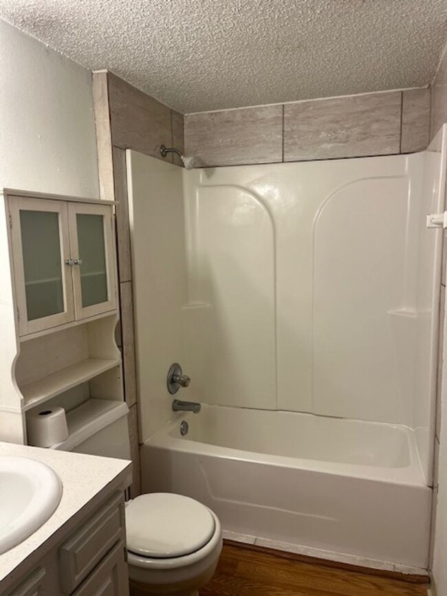 Building Photo - Location is everything! 1 bed 1 bath Bentonville