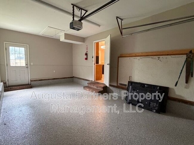 Building Photo - 193 Amelia Dr W