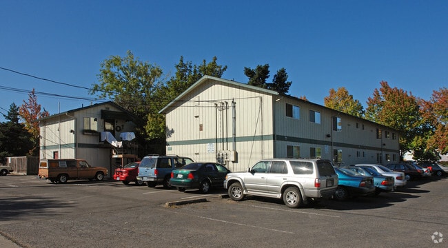 Primary Photo - Greenwood Apartments