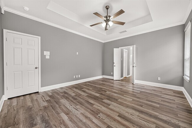 Building Photo - 14531 Chestnut Falls Dr