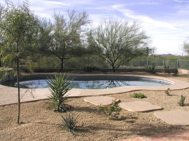 Building Photo - 4537 E Thunder Hawk Rd